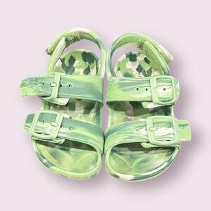 Cat & Jack Kids' Green Camo Sandals size 5 Velcro adjustable